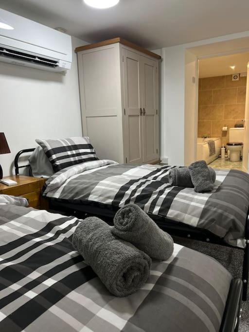 Studio Flat Twin - Town Centre Merthyr Tydfil Dış mekan fotoğraf